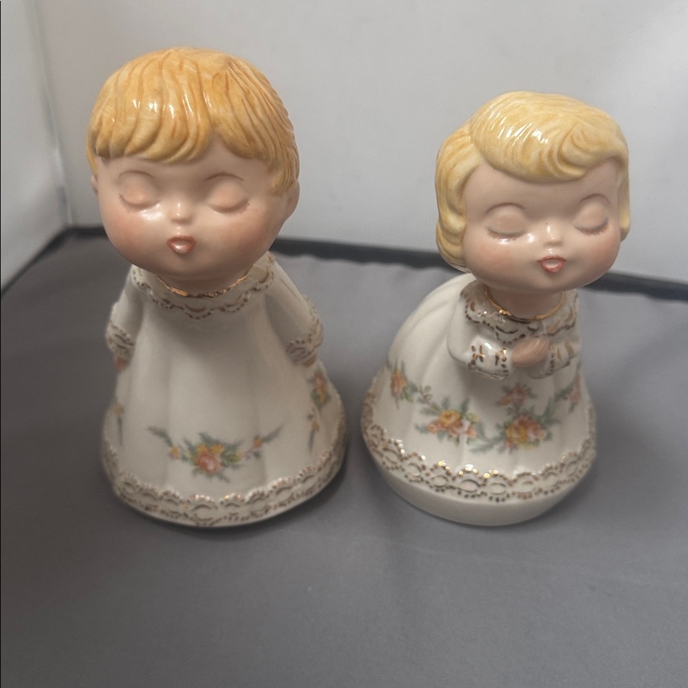 Kissing‎ Angels vintage